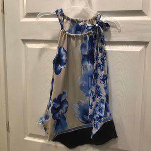 Cute sleeveless tunic